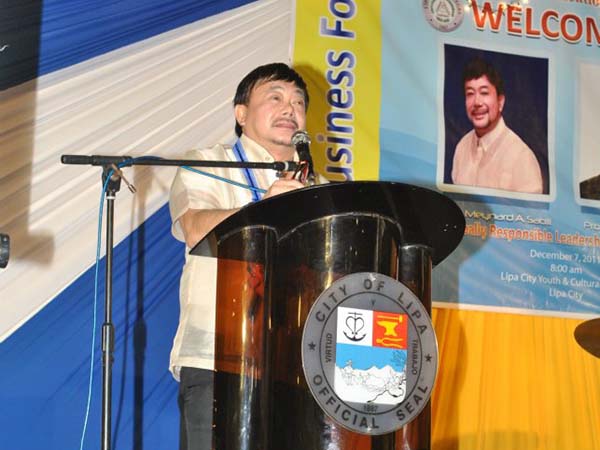 Lipa mayor acquitted of graft over broadcasting deal