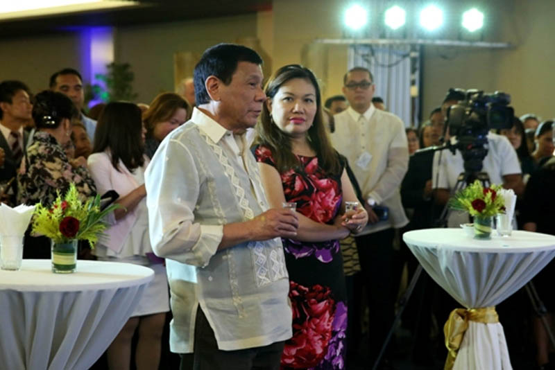 WATCH: Honeylet's defense of Duterte before PNP
