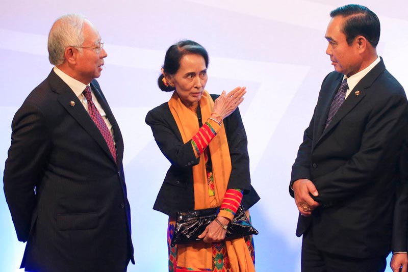 UN chief raises alarm over Rohingya before Suu Kyi in Manila