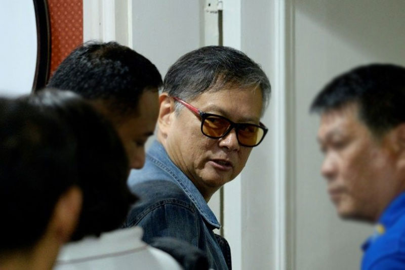 Ex-Palawan governor surrenders after Sandigan orders arrest   