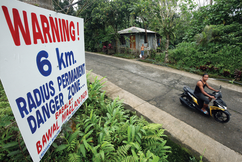 Mayon spews more lava, ash plumes  