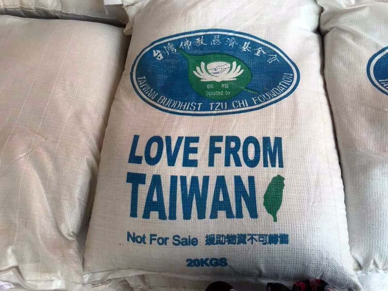 Lanao del Sur distributes rice from Taiwan to Marawi evacuees