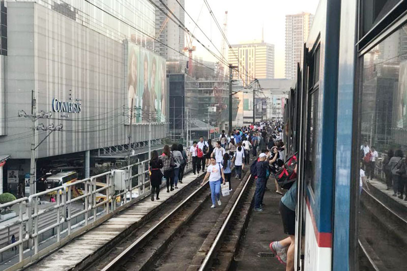 MRT-3  train  stalls anew    