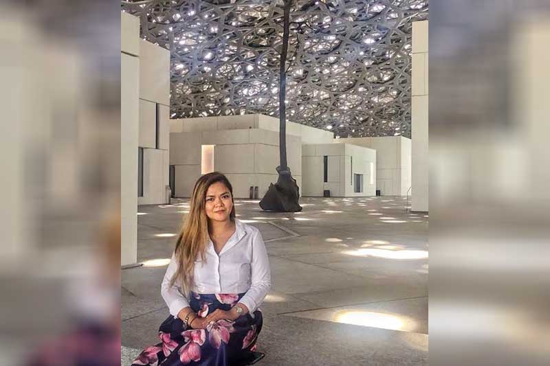 A Filipina At The Louvre