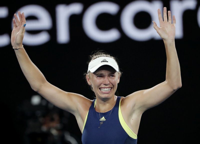 Wozniacki beats Halep to win 1st major at Australian Open