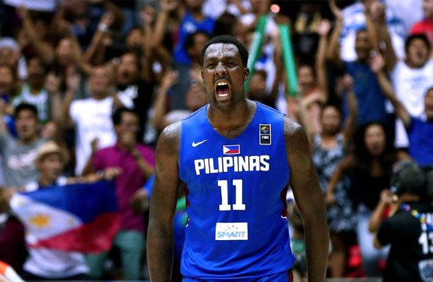 LOOK: China player Andray Blatche joins in singing of Philippine anthem