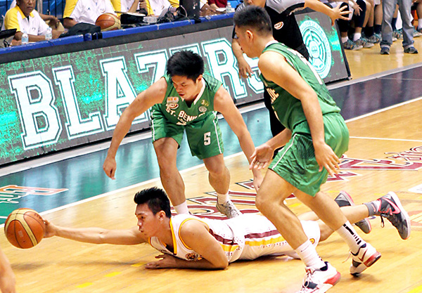 Walkover win firms up JRU drive