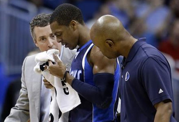 Mavs' Rondo out through break with broken orbital bone
