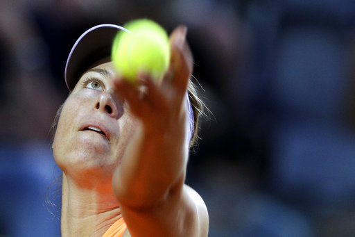 Sharapova receives wild card into pre-Wimbledon event 