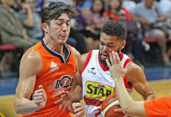 Bolts, Hotshots battle for solo lead