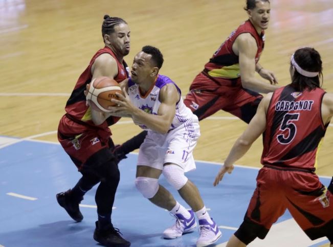 Castro takes over as TNT equalizes series, 2-2