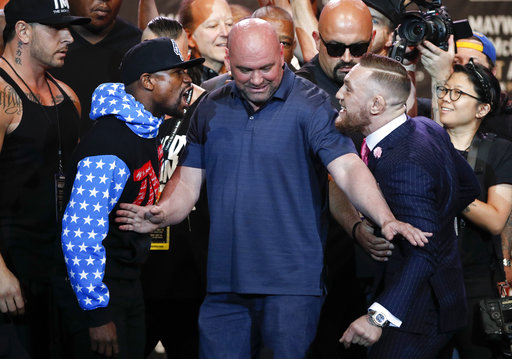 Mayweather-McGregor to be shown live in movie theaters 
