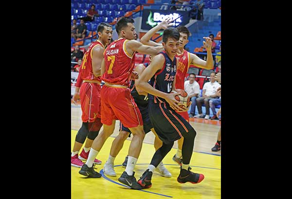 Knights roll to 4th win in row, repel Stags