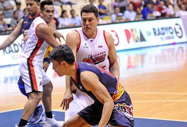 Beermen roll past Fuel Masters, share third place    