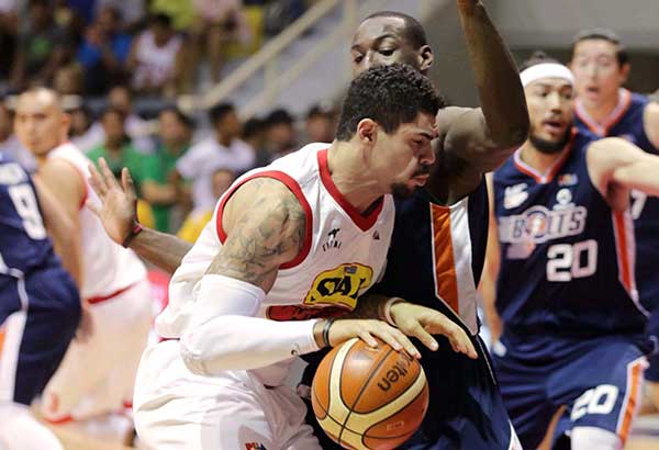 Bolts race to 2-0, clobber Hotshots