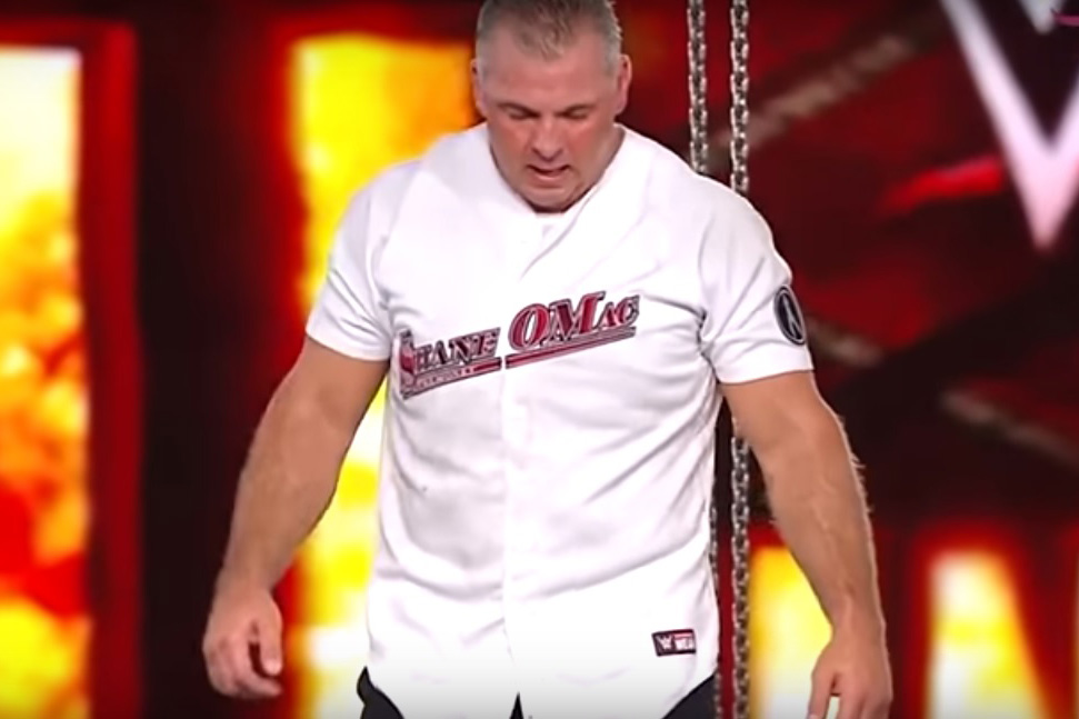 WATCH: Shane McMahon hurt after â��Hell in a Cellâ�� stunt 