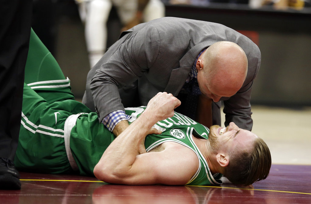 NBA players tweet messages of support for Celticsâ�� Gordon Hayward