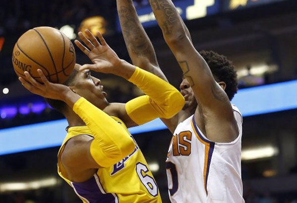 Clarksonâ��s season-high 25 points lift Lakers over Suns
