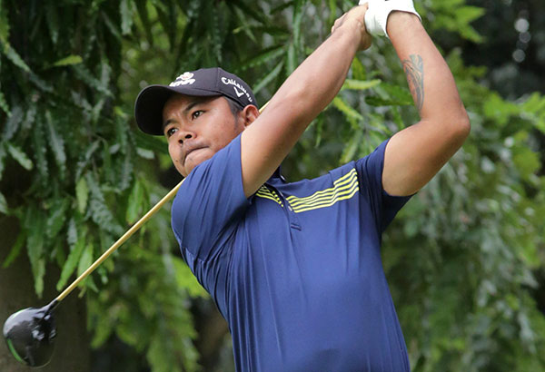 Sizzling finish gives Gialon 3-shot lead