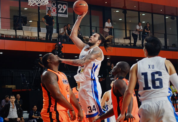 Standhardinger erupts with 40 points, 17 boards in HK win over Mono Vampire