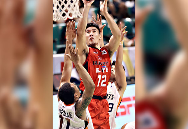 KG Canaleta lifts Meralco Bolts over former squad