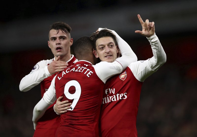 4 goals in 6 minutes as Arsenal, Liverpool draw 3-3 in EPL
