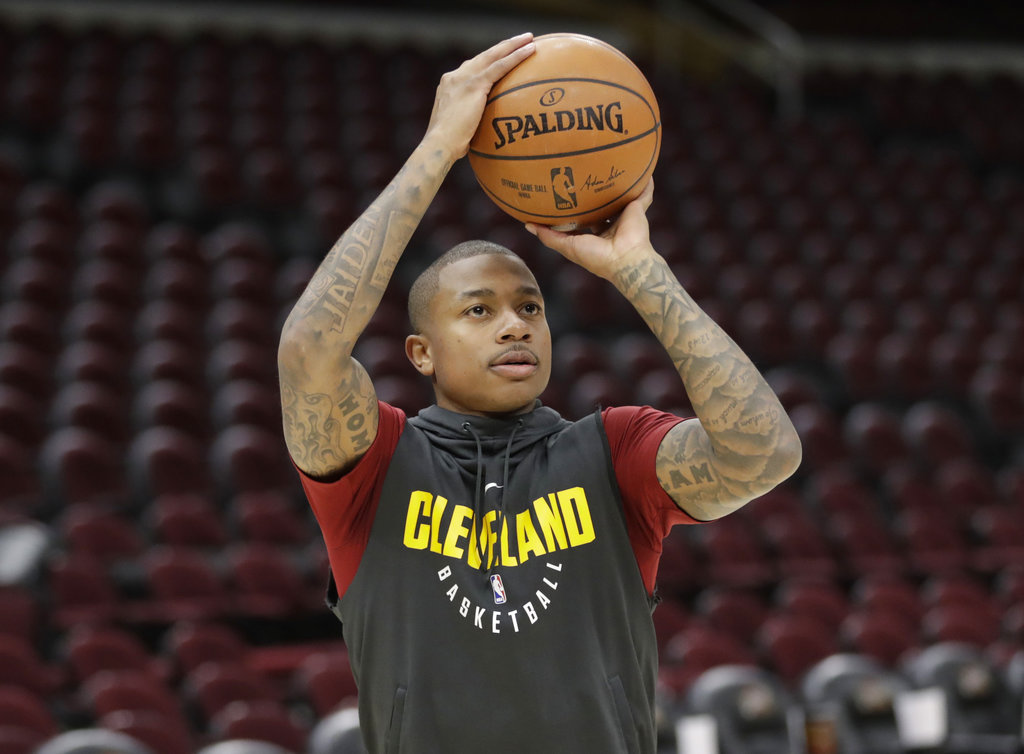 Thomas makes debut with Cavs, could start soon