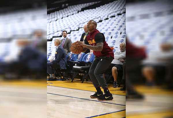 Isaiah Thomas debuts for Cleveland Cavs vs Blazers