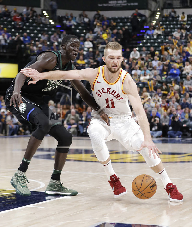 Pacers change directions by rolling past Bucks