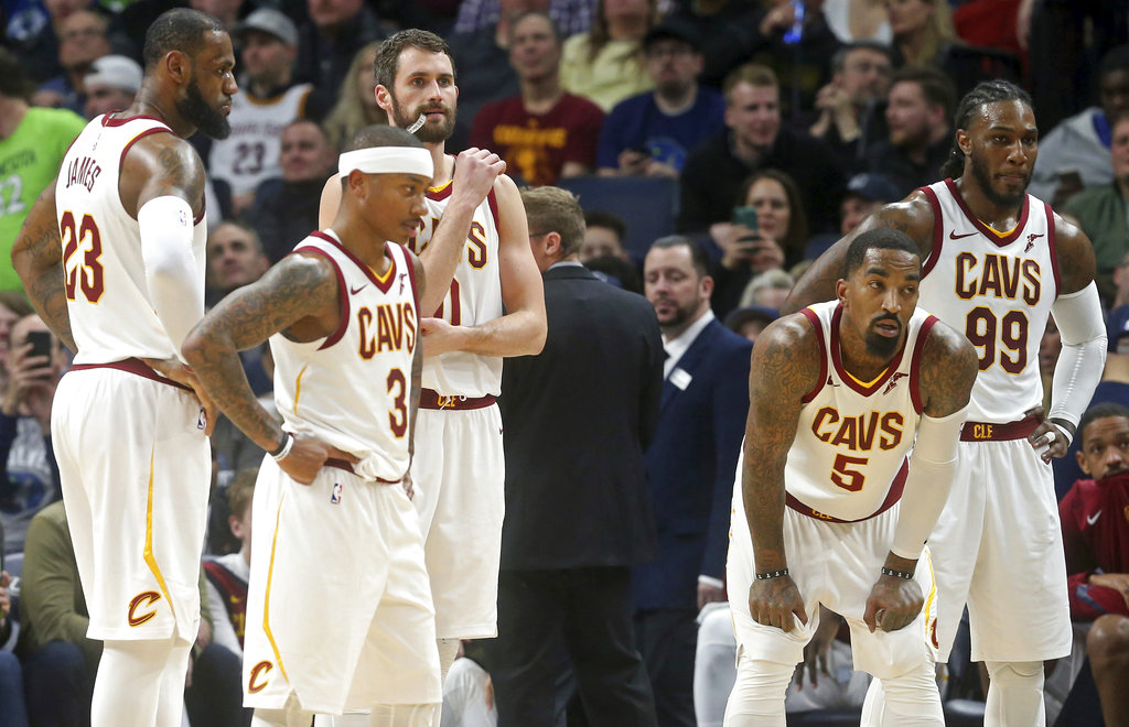Twitter goes crazy over Cavs' last-minute trade deals