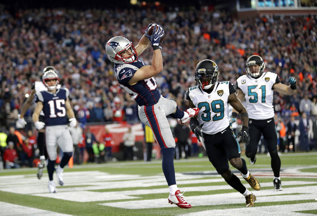 Brady leads Patriots back to Super Bowl, top Jaguars 24-20