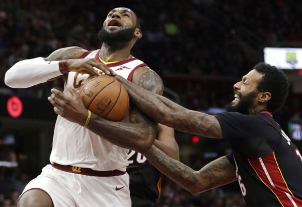 Cavs repel Heat in 1st game without Love