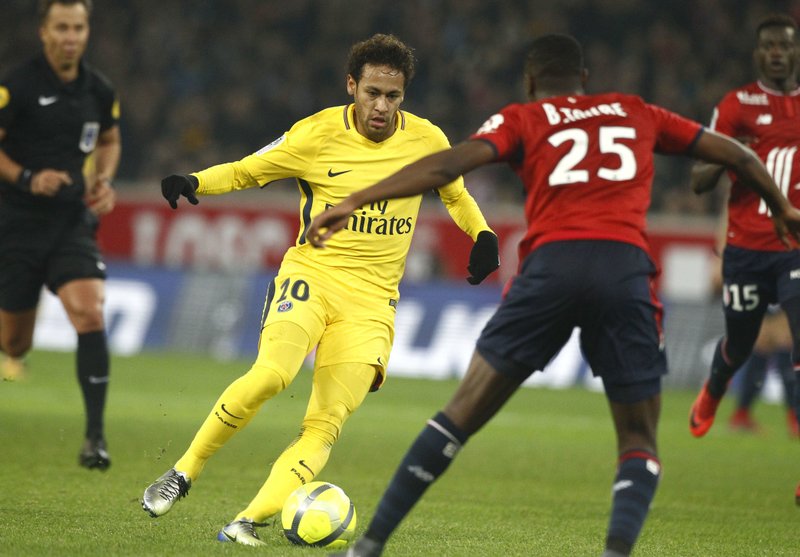  Neymar scores again as French leader PSG wins at Lille 3-0