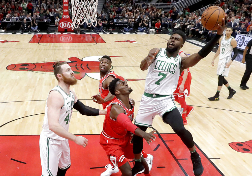 Brown, Celtics pummel Bulls sans Irving