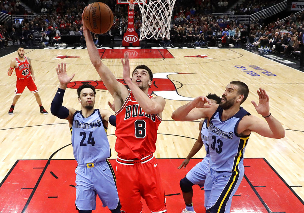 Bulls hang on down stretch, ward off Grizzlies