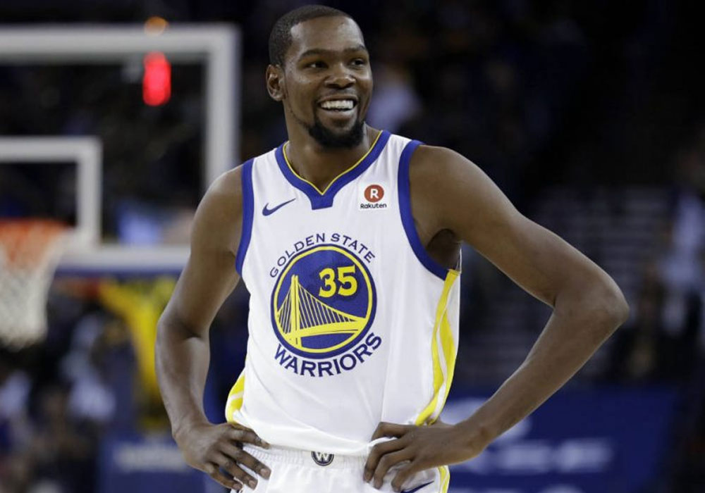 Durant takes over undermanned Warriors in win over Lakers