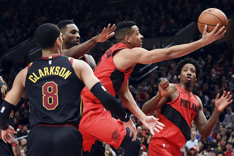 Blazers pound Cavs for 11th in row
