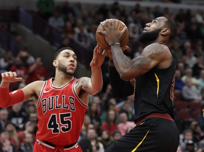 LeBron notches triple-double anew in Cavs win over Bulls
