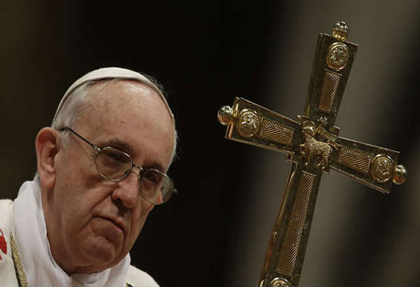 Pope condemns Islamic State violence