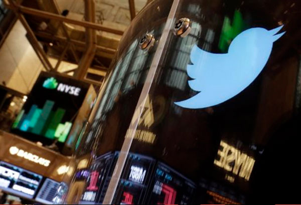 Twitter tries to lure in users as it searches for CEO