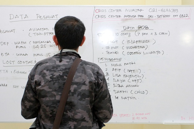 Indonesia search underway for plane missing with 10 aboard
