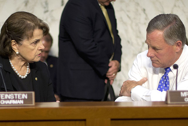 Lawmakers want social media companies to report extremists