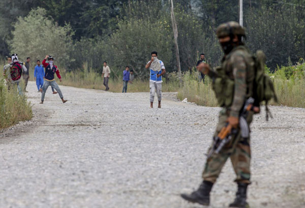 Rebels storm Indian police camp in Kashmir; 8 killed