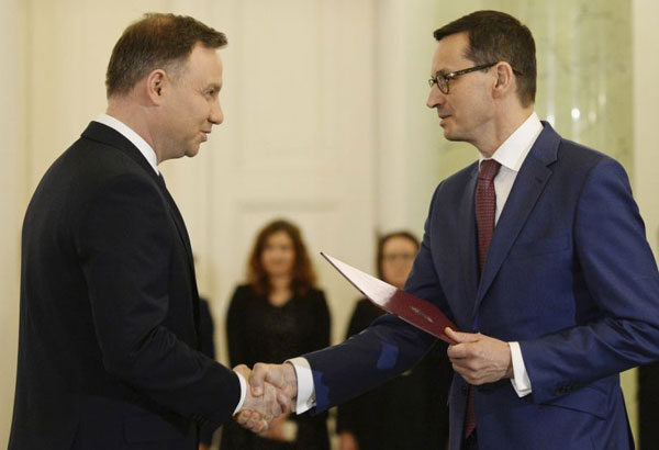 Poland's new govt to be sworn in; some ministers may be out