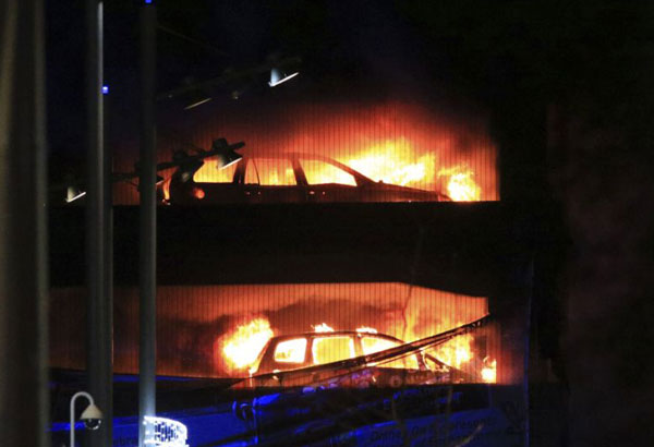 Parking garage fire destroys roughly 1,400 of cars in UK