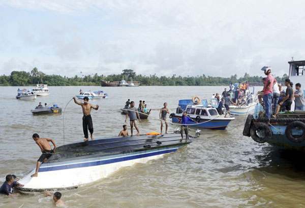 At least 8 dead as speedboat capsizes off Indonesia's Borneo