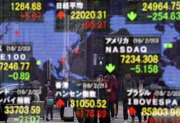 World markets mixed as investors eye Fed minutes