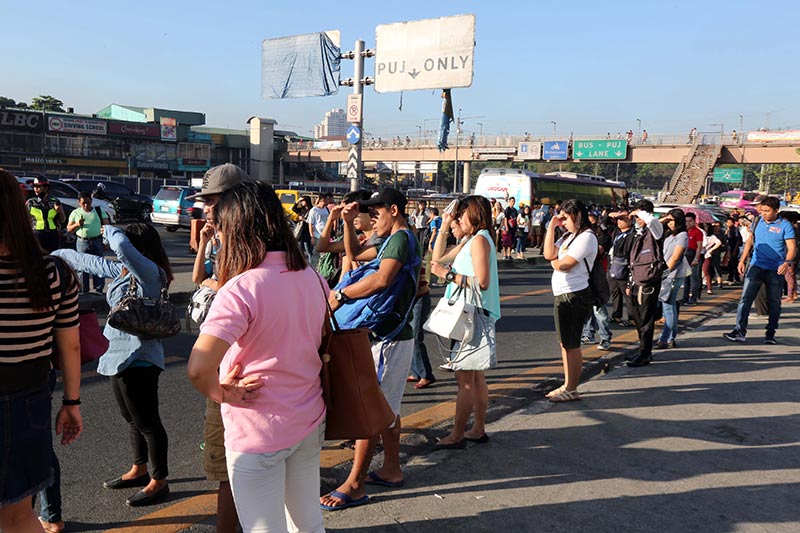 Palace suspends classes in Metro Manila due to transport strike
