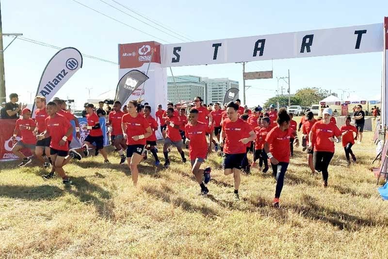 Allianz Backs Aeta Youth in Obstacle course race