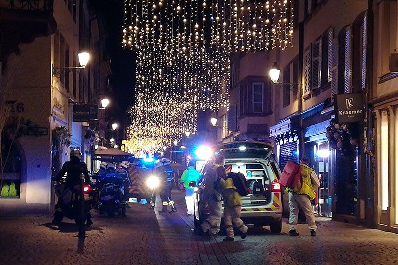 Gunman on the run after killing 4 at Strasbourg Christmas market